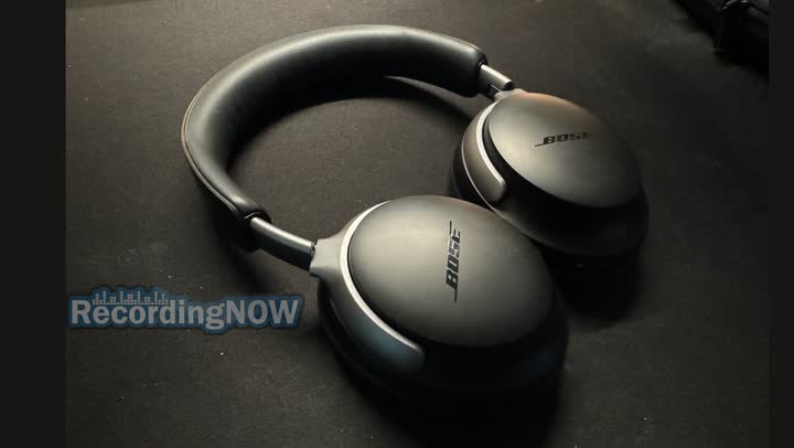 Bose QuietComfort Ultra Headphones over-ear black design